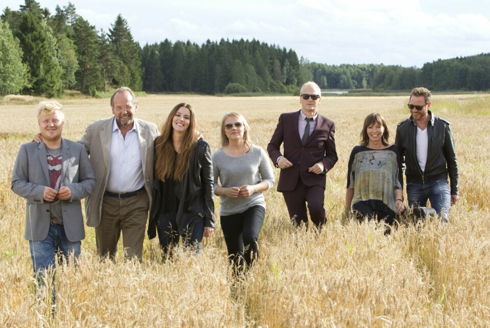 VENNER FOR LIVET: Her er hele gjengen som blir å se i andre sesong av TV 2-suksessen «Hver gang vi møtes». F.v. Kurt Nilsen, Ole Paus, Marion Ravn, Lene Marlin, Morten Abel, Anita Skorgan og Magnus Grønneberg.