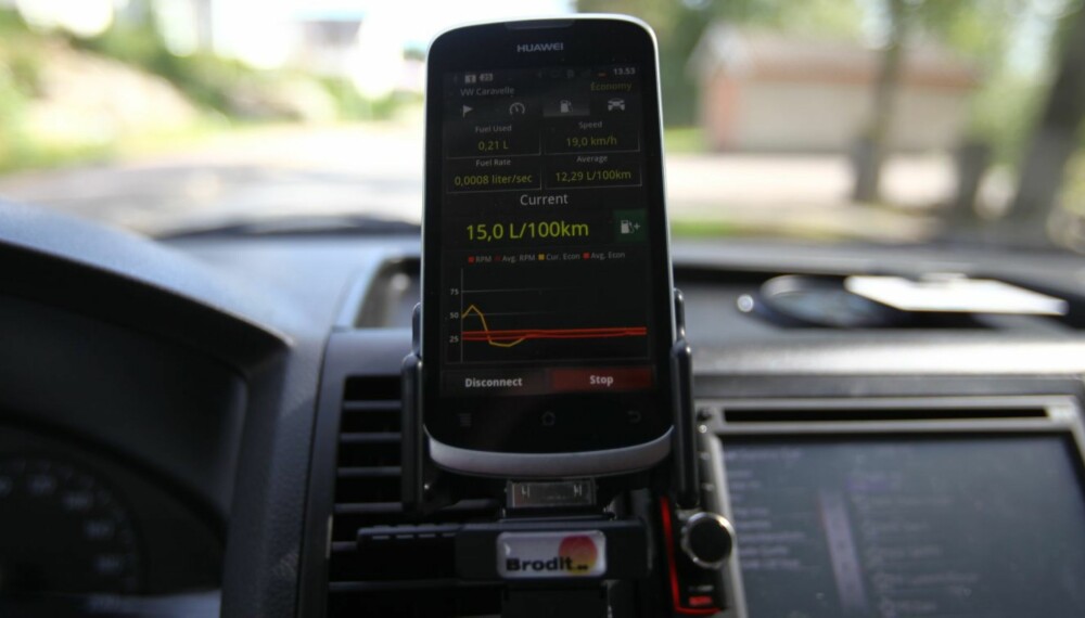 INFORMASJON: Vi kobler Garmin Ecoroute til bilen og tester den med gratis-appen Garmin Mechanic og kompatibel GPS. Godt nytt for deg med litt aldrende bil. FOTO: Terje Haugen