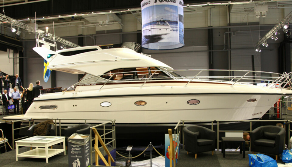 UTVIKLING: Modellene 430 Sport og Sport Top er tidligere lansert. Nå kom den nye utgaven med flybridge og det er en naturlig utvikling i forhold til 420 Fly-modellen. FOTO: Terje Haugen