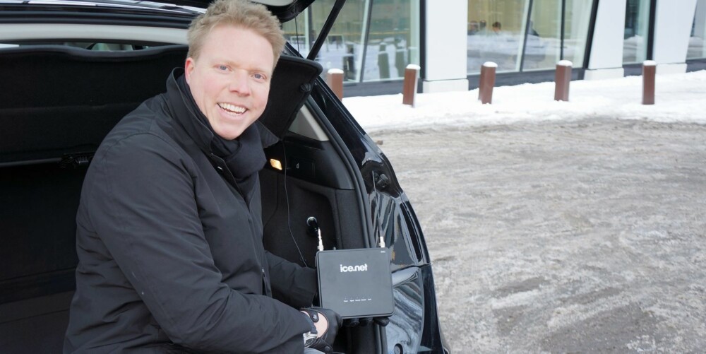 BILPAKKE: Administrerende direktør Eivind Helgaker i Ice.net satser på at tiden er inne for bredbånd i bil, også for det brede lag av befolkningen. FOTO: Geir Svardal BILPAKKE: Administrerende direktør Eivind Helgaker i Ice.net satser på at tiden er inne for bredbånd i bil, også for det brede lag av befolkningen. FOTO: Geir Svardal