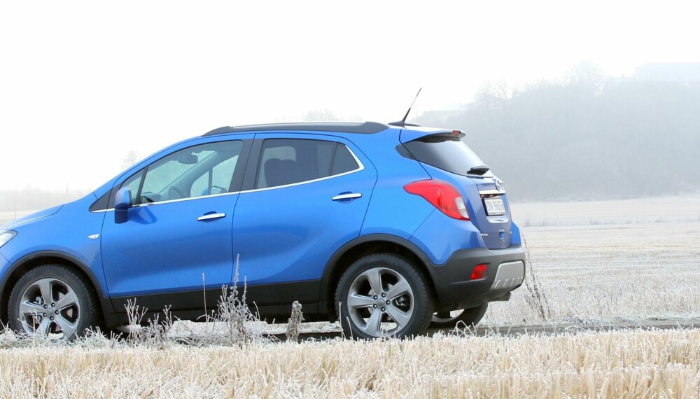 TØFF PAKKE: Opel Mokka går rett inn i slaget om SUV-kundene. Prisene starter på 240 000 med forhjulsdrift, 304 000 med 4WD. TØFF PAKKE: Opel Mokka går rett inn i slaget om SUV-kundene. Prisene starter på 240 000 med forhjulsdrift, 304 000 med 4WD.