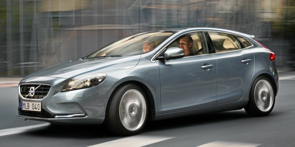 NY: Volvo satser på knallhardt på å være ledende på sikkerhet, og Volvo V40 er således et lyspunkt også for myke trafikanter. NY: Volvo satser på knallhardt på å være ledende på sikkerhet, og Volvo V40 er således et lyspunkt også for myke trafikanter.