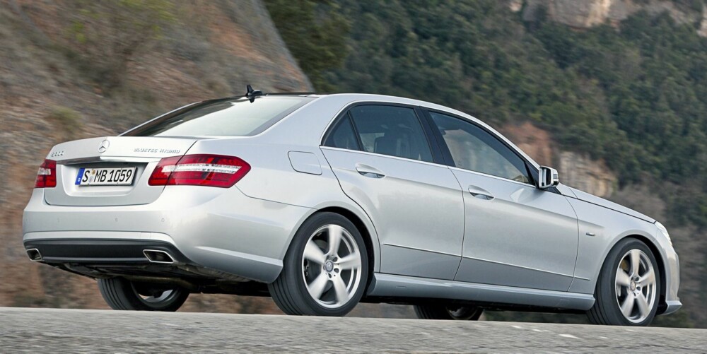 CRUISER: På de aller fleste områdene er Mercedes-hybriden et svært velbygd produkt. Foto: Daimler AG