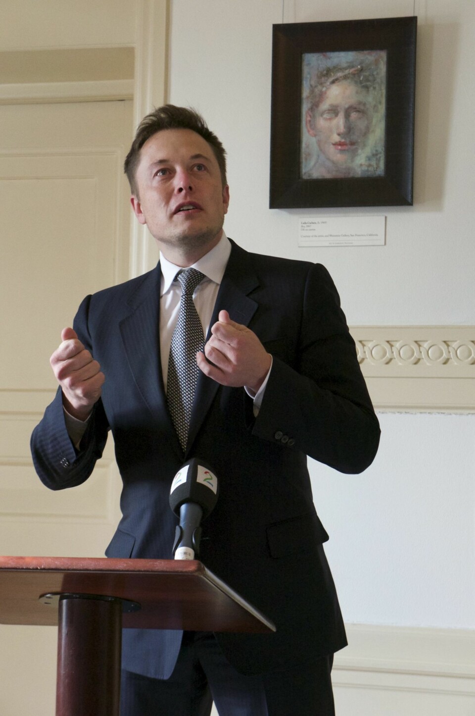 VISJONÆR: Elon Musk kalles bilverdenes svar på Steve Jobs. Onsdag var han i Norge for personlig å takke for elbil-entusiasmen her på berget. FOTO: Geir Svardal