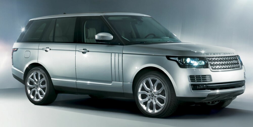 SLANKERE: Forgjengeren veide staute 2,7 tonn. Den nye utgaven er slanket med opptil 420 kg, og det skal bidra til lavere forbruk. FOTO: Land Rover SLANKERE: Forgjengeren veide staute 2,7 tonn. Den nye utgaven er slanket med opptil 420 kg, og det skal bidra til lavere forbruk. FOTO: Land Rover