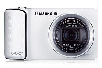 MOBILKAMERA: Samsung Galaxy Camera har kortplass for SIM-kort. Det betyr at du kan koble kameraet til mobilnettet for å legge ut bilder på Facebook eller Instagram.