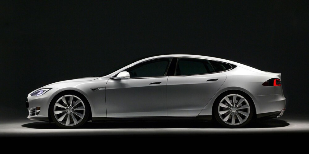 20 000: Nylig uttalte Tesla-boss Elon Musk at han tror de vil kunne produsere 20 000 elbiler i år. FOTO: James Lipman 20 000: Nylig uttalte Tesla-boss Elon Musk at han tror de vil kunne produsere 20 000 elbiler i år. FOTO: James Lipman