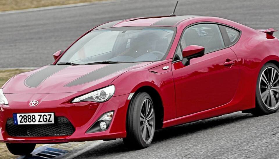 BREISLADD: Dersom du ønsker å skremme deg selv, skrur du litt på antiskrens-knappen. Jeg vet at det ikke er særlig relevant, men denne tingen lar hekken sladde på forfriskende vis.