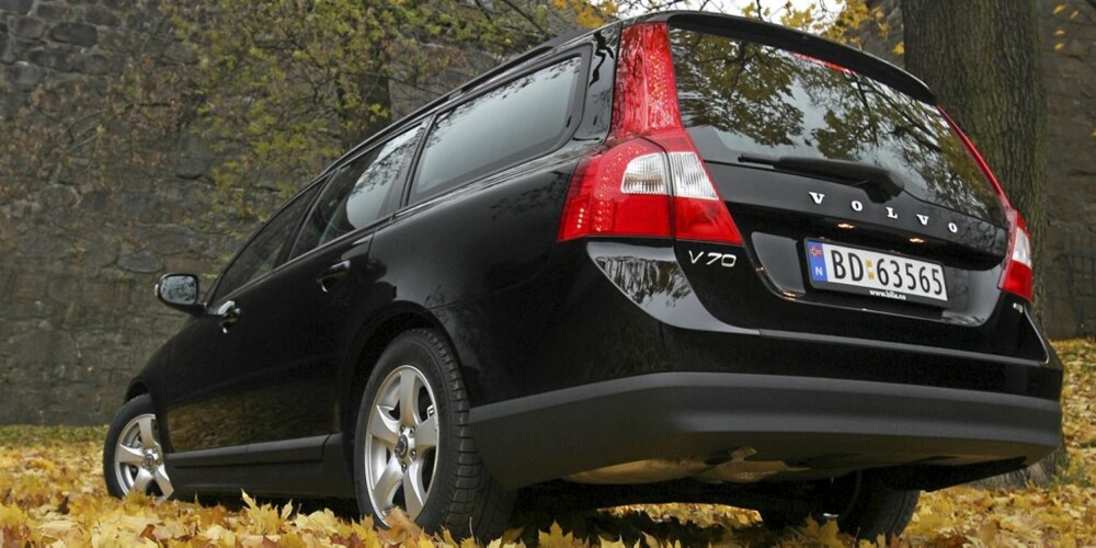 SVENSK SIKKERHET: Volvo V70 med 1,6-liters motor er en svært populær bil i Norge. FOTO: Egil Nordlien, HM Foto