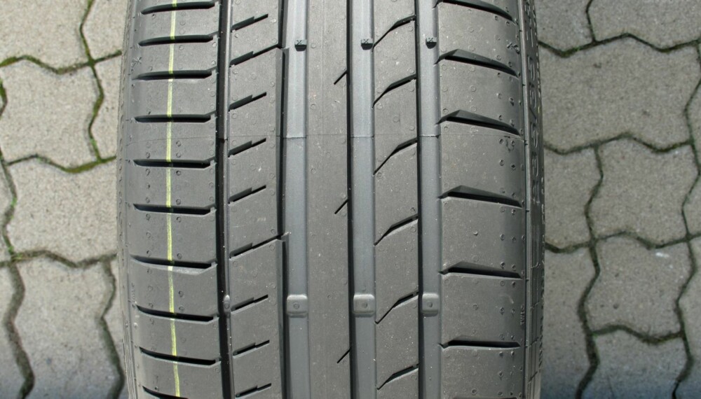 BEST: Continental ligger et hestehode foran konkurrentene hva sommerdekk angår, viser analyse av ni år med testing. FOTO: Knut Arne Glesne BEST: Continental ligger et hestehode foran konkurrentene hva sommerdekk angår, viser analyse av ni år med testing. FOTO: Knut Arne Glesne