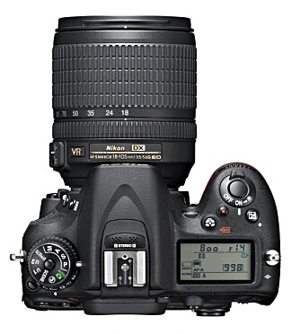 INFOSKJERM: Som de fleste avanserte kompaktkameraer har D7100 en praktisk infoskjerm på oversiden. Det betyr at du egentlig ikke trenger bruke hovedskjermen mens du fotograferer.