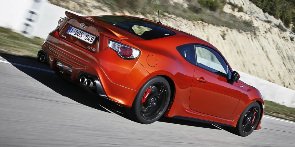 SPESIALAVDELINGEN: Pakken består av et firerørs eksosanlegg som gir mer solid lyd og knapt merkbare tre-fire hk ekstra. FOTO: D.Fontenat