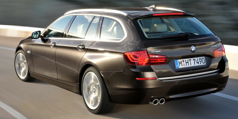 FIREHJULSTREKK: Nå kan også 520d-modellen leveres med XDrive. FOTO: BMW