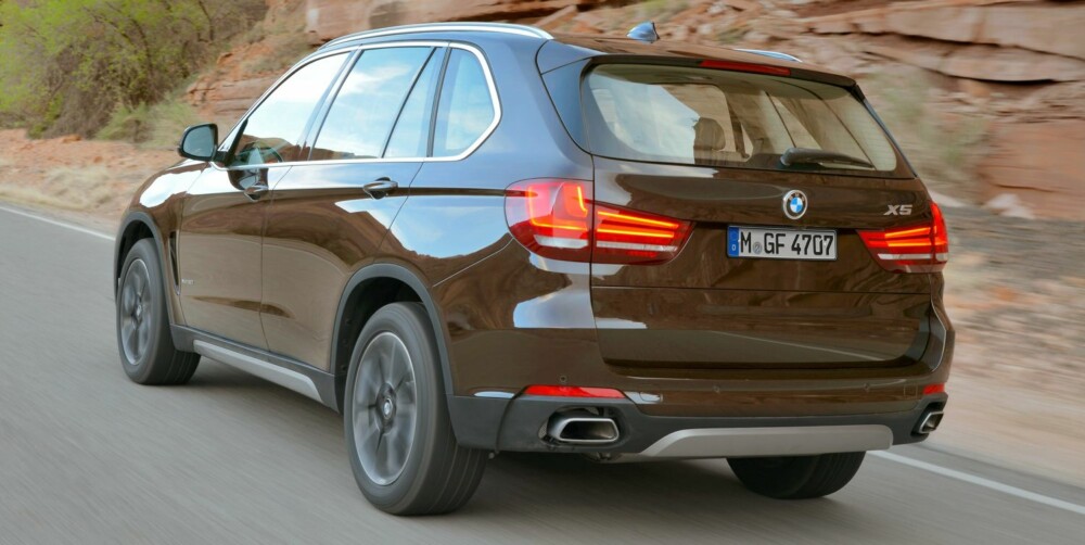 STØRRE: X5 har vokst litt å både lenge, bredde og høyde, men er opptil 90 kilo lettere. FOTO: BMW