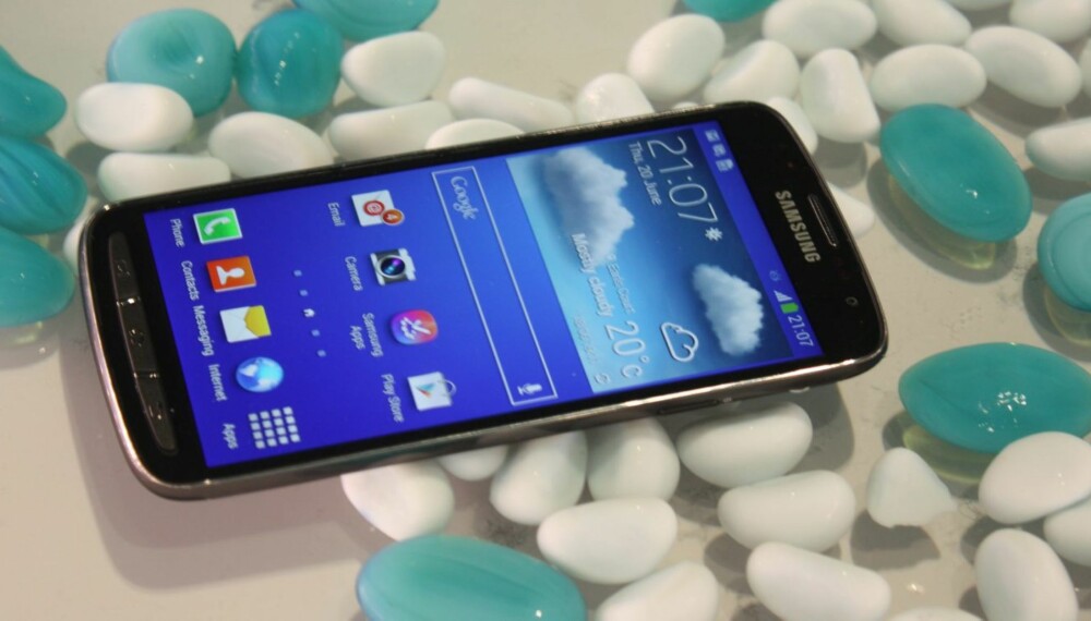 UNDERVANNSMOBIL: Galaxy S4 Active er en robust versjon av Galaxy S4. Galaxy S4 Active tåler en tur under vann uten å ta skade. UNDERVANNSMOBIL: Galaxy S4 Active er en robust versjon av Galaxy S4. Galaxy S4 Active tåler en tur under vann uten å ta skade.