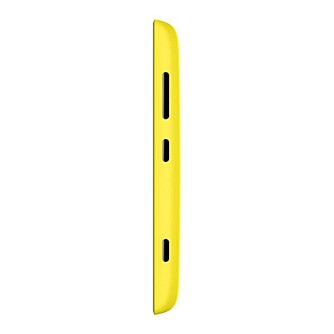 PASSE TYNN: Tykkelsen på Lumia 520 sniker seg akkurat under 1 cm. Det er verken spesielt tynt eller tykt.