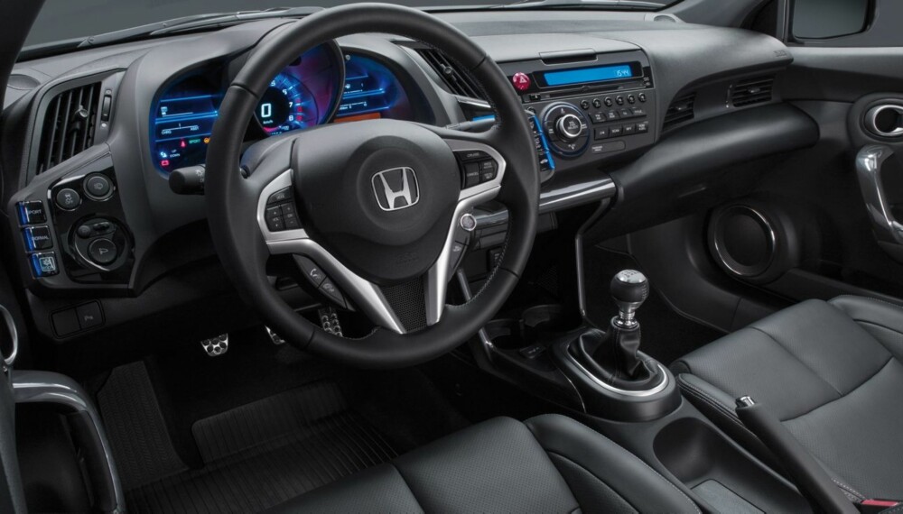 SPORTY: Honda CR-Z Sporty Hybrid er en morsom liten sak, men det finnes bedre alternativer. FOTO: Mark Bramley