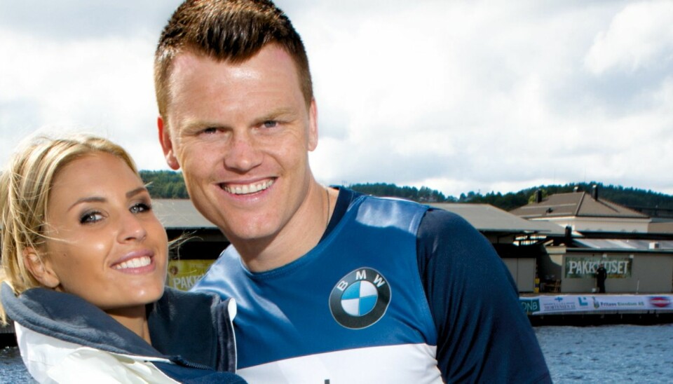 PÅ BØLGELENGDE: John Arne Riise og Louise Angelica Markussen forteller at de har samme humor og har det utrolig gøy sammen.