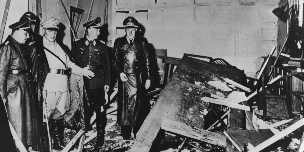 Føreren overlevde på mirakuløst vis, von Stauffenberg ble skutt.