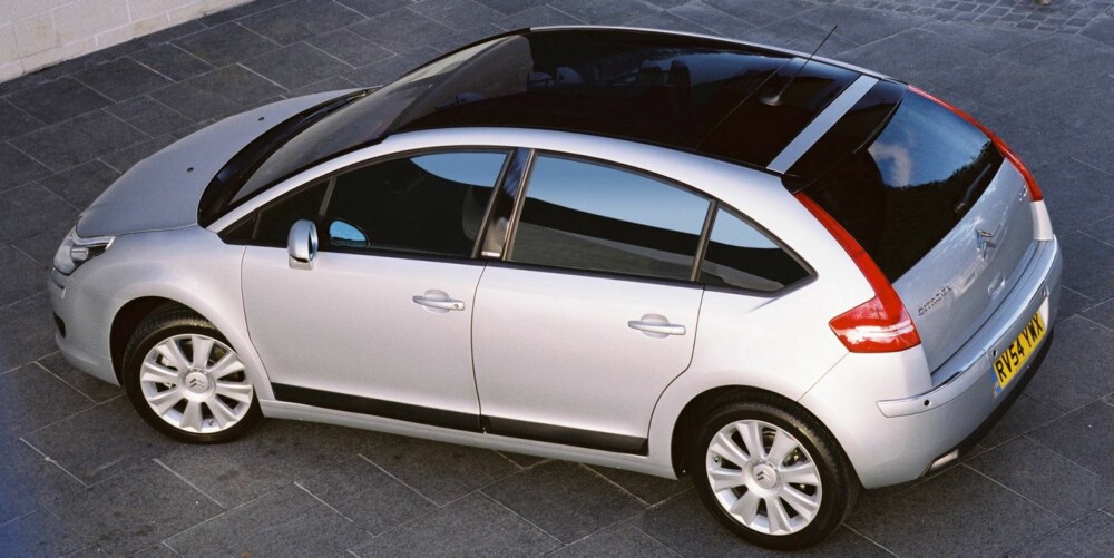 STORT NOK: Klarer du deg med bagasjeplassen i en kompaktklassebil, kan Citroën C4 være et rimelig alternativ. FOTO: Citroën STORT NOK: Klarer du deg med bagasjeplassen i en kompaktklassebil, kan Citroën C4 være et rimelig alternativ. FOTO: Citroën