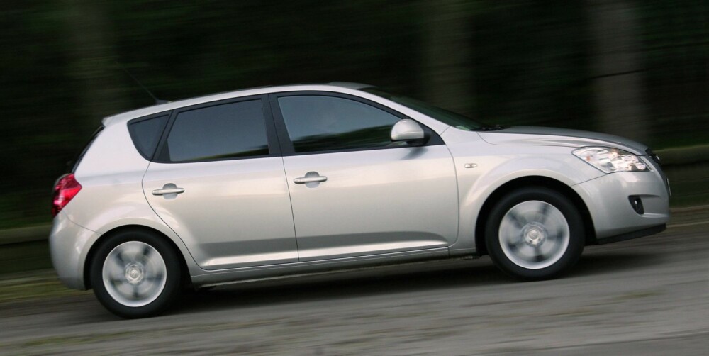 GARANTERT: Kia Cee¿d har fortsatt nybilgaranti og det finnes noen eksemplarer under 100 000 kroner. FOTO: HM Arkiv GARANTERT: Kia Cee¿d har fortsatt nybilgaranti og det finnes noen eksemplarer under 100 000 kroner. FOTO: HM Arkiv