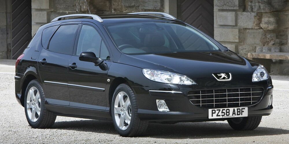 MYE DESIGN: En av ulempene med 407 er at er plassen er beskjeden. FOTO: Peugeot MYE DESIGN: En av ulempene med 407 er at er plassen er beskjeden. FOTO: Peugeot
