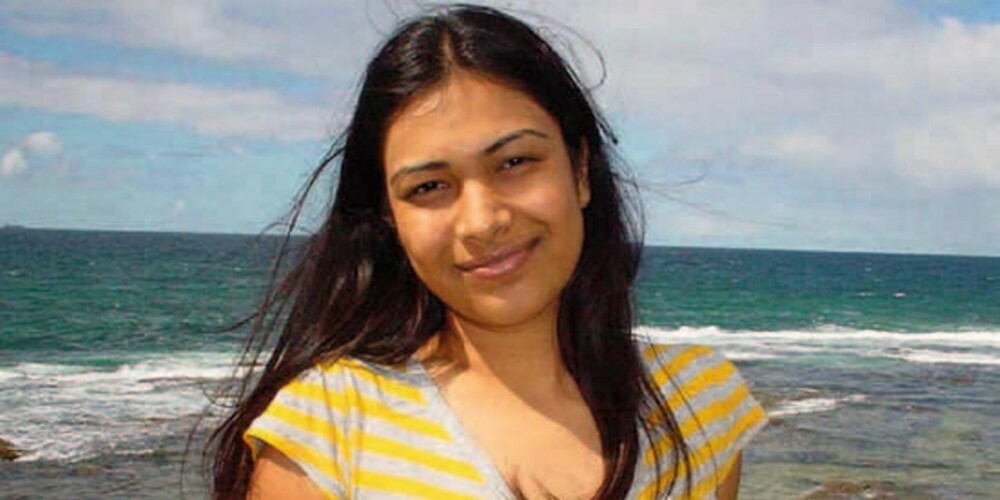 Unge, vakre Tosha Thakkar nøt livet som student i Australia. Hun kunne ikke ane at nabogutten planla å drepe henne.
