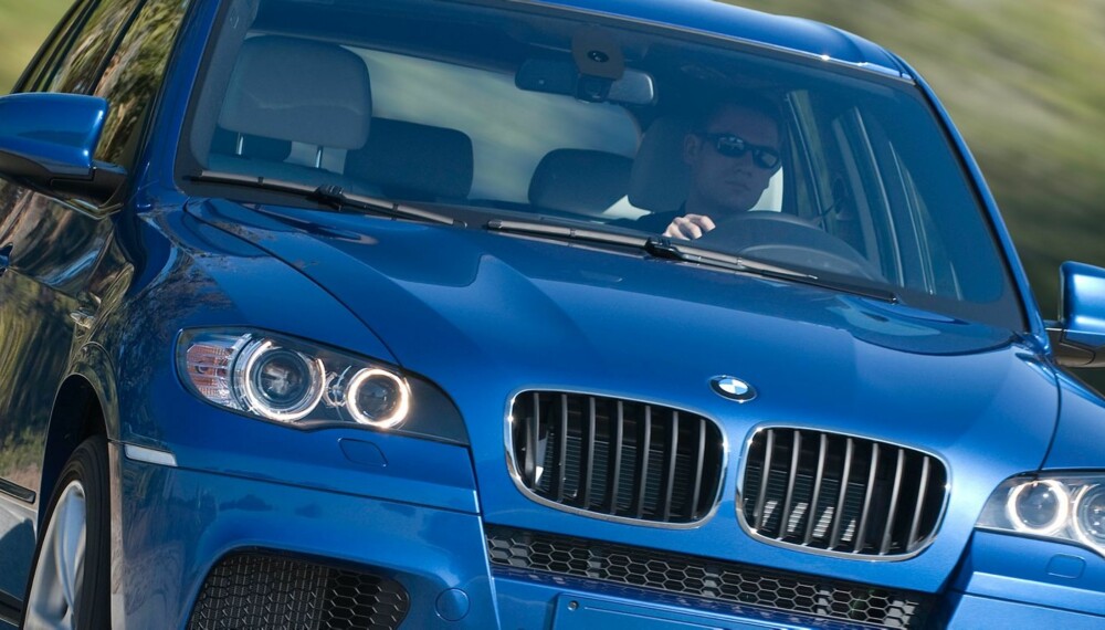 HISSIG: BMW-eierne, gjerne mellom 35 og 50 år i blå bil, er gjerne aggressive og hensynsløse i trafikken, ifølge nye undersøkelser. FOTO: Newspress