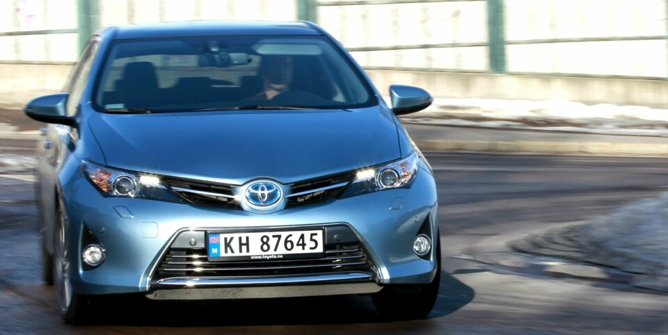 Toyota Auris Hybrid 2013