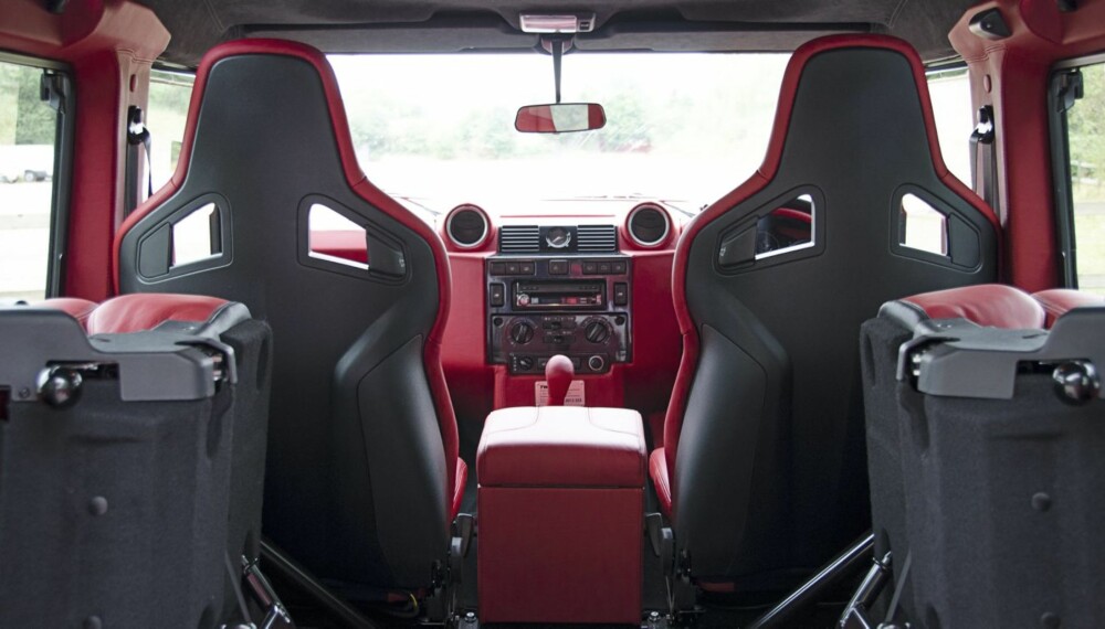 TWISTED: I Land Roveren fra Twisted Performance kan du velge fargen på interiøret. ALLE FOTO: Rowan Horncastle