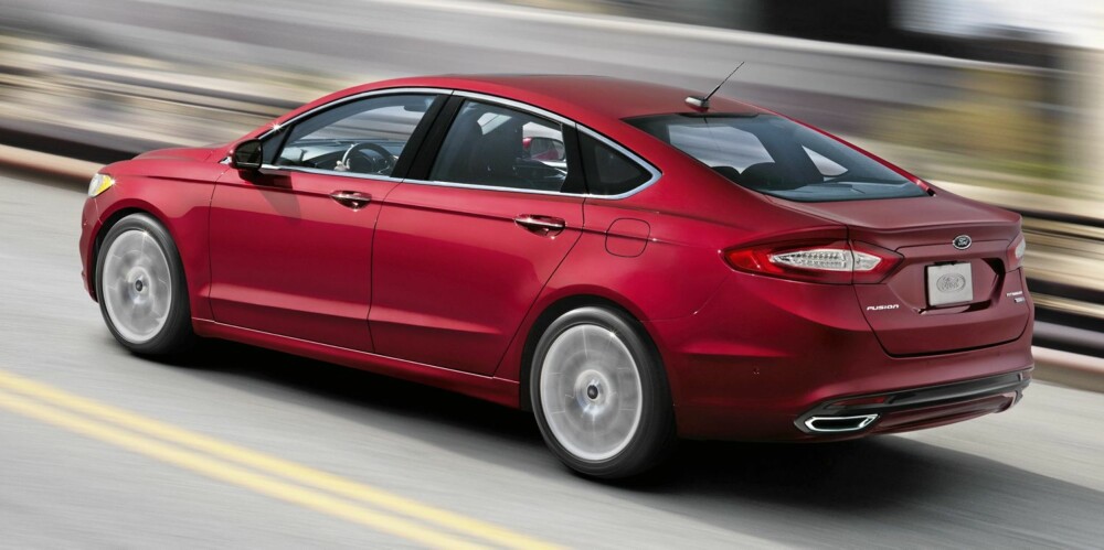 MANGE MULIGHETER: Ford Fusion er klargjort for vanlige forbrenningsmotorer, for hybris og for plugg-inn-hybrid. FOTO: Ford MANGE MULIGHETER: Ford Fusion er klargjort for vanlige forbrenningsmotorer, for hybris og for plugg-inn-hybrid. FOTO: Ford