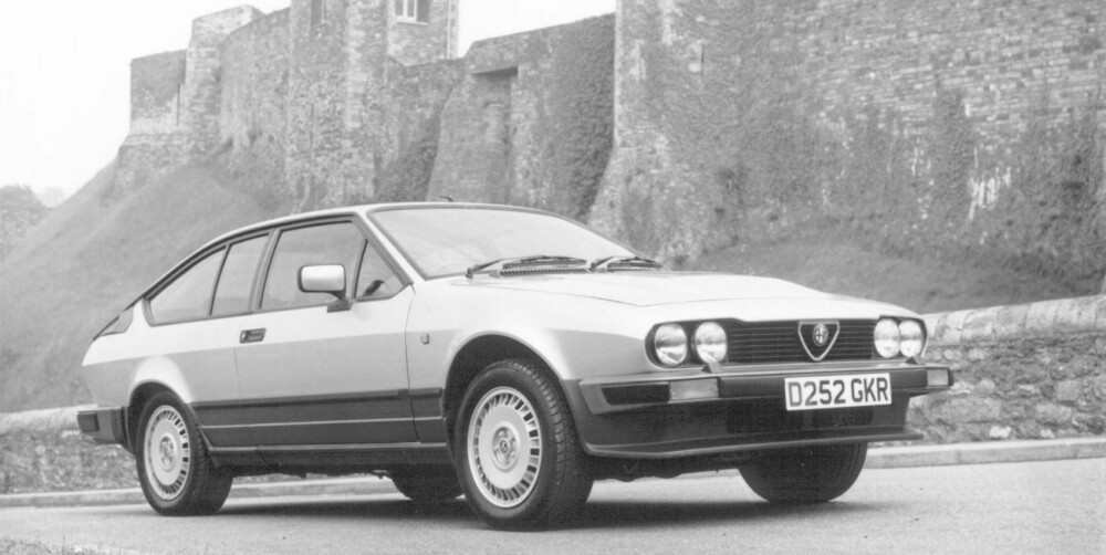 ITALIENSK TEMPERAMENT: Alfa Romeo GTV6 har en motorlyd som kan omvende selv de mest inbitte bilhaterne.