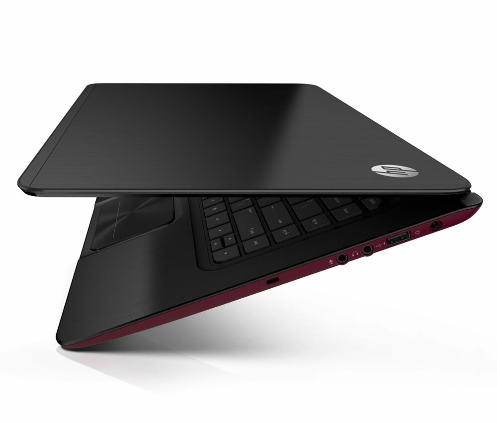 ULTRABOOK: Små, tynne og lette PC-er med relativt bra kraft har er den største PC-trenden akkurat nå. ULTRABOOK: Små, tynne og lette PC-er med relativt bra kraft har er den største PC-trenden akkurat nå.
