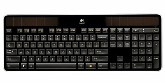 PADDEFLATT: Logitechs nye trådløse tastatur lades av lampene i rommet, og er under en centimeter tykt.