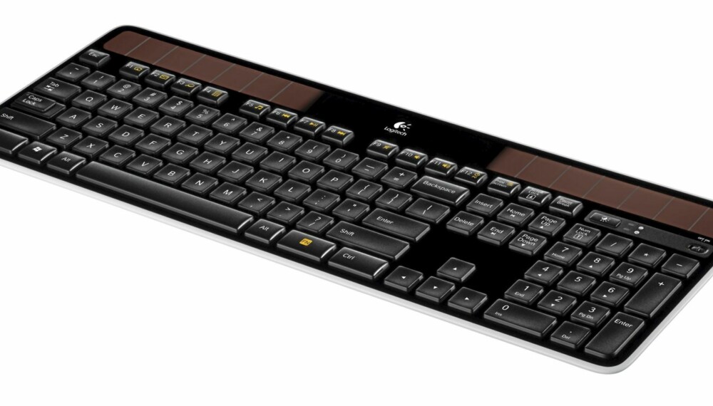 PADDEFLATT: Logitechs nye trådløse tastatur lades av lampene i rommet, og er under en centimeter tykt.