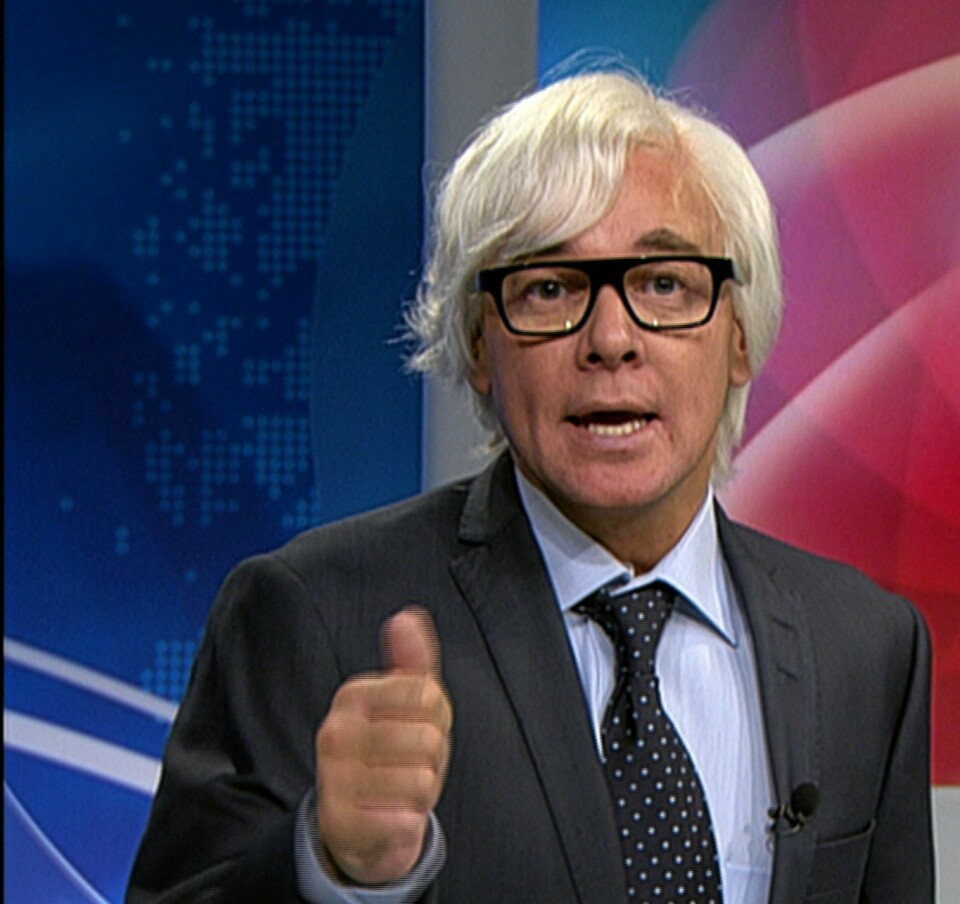 NRK-PARODIER: I «Valens Rikskringkasting» parodierer Kristian kjente NRK-fjes, som nyhetsanker Ole Torp.