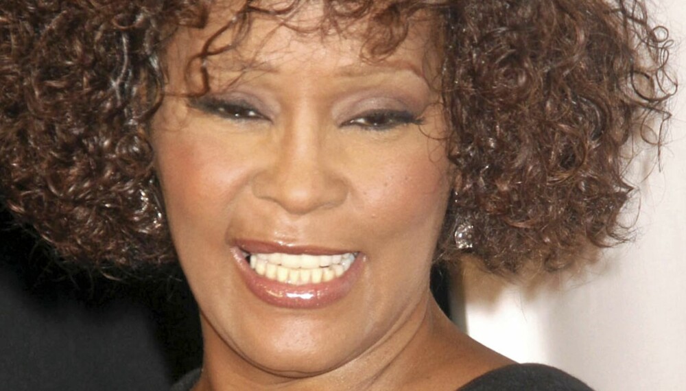 FUNNET DØD: Whitney Houston ble funnet død på hotellrommet sitt i Los Angeles. Hun døde trolig av en blanding av ulike reseptbelagte piller og alkohol.