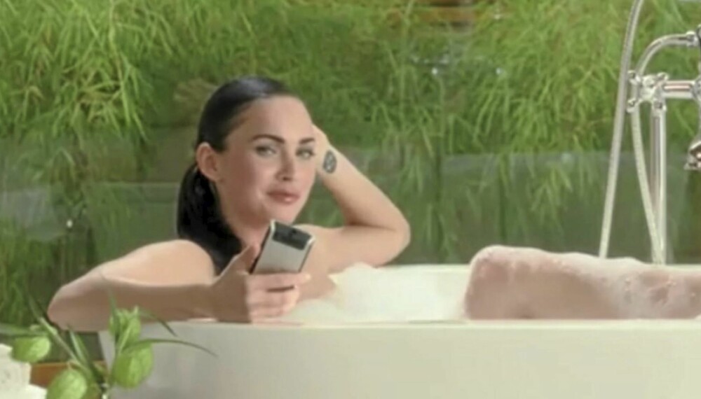 BAD GIRL: Megan Fox' mobilreklame har skapt furorer i USA. BAD GIRL: Megan Fox' mobilreklame har skapt furorer i USA.