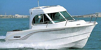 FLERBRUK: 650 er en styrehusbåt som også egner seg til korte ferieturer.