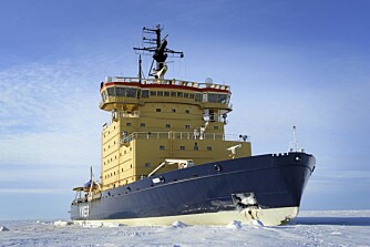 Isbryterne i Østersjøen tilhører ikke lenger Sverigers Sjøforsvar, men har likevel beholdt de svenske nasjonalfargene gult og blått.