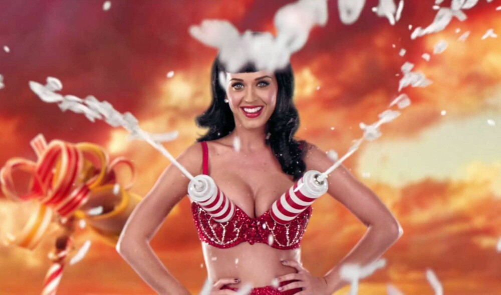 MELKEVEIEN: Mange vil nok mene at Katy Perry er ganske speisa - selv uten kontakt med aliens.