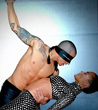 Jennifer Lopez i sensuell dans med nykjæresten Casper Smart i videoen til "Dance Again".