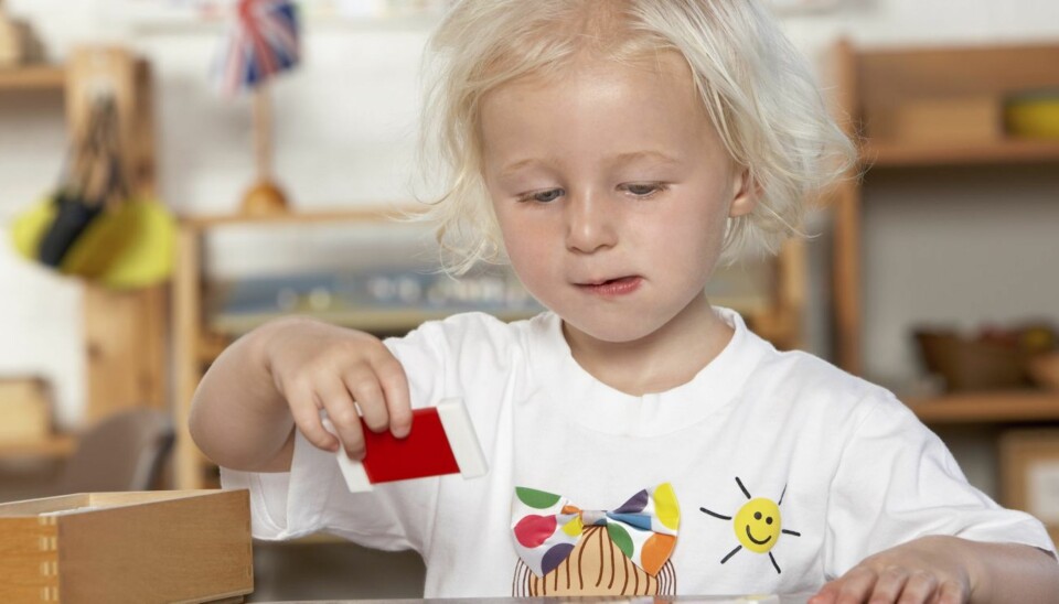 Er det vanskelig å vente på time til utredning for barnet ditt? Helsestasjonen kan hjelpe deg med å purre på time. Foto Colourbox