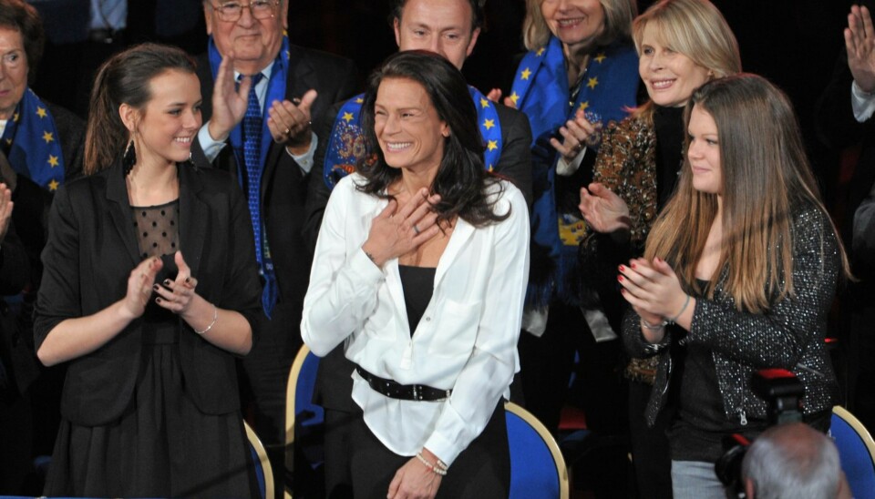 GODT OPPDRATT: Selv om barna er vokst opp med skilte foreldre, tror prinsesse Stephanie at Pauline og Camille er mer velbalanserte, mer komfortable med seg selv og lykkeligere enn mange andre barn. Her er Stephanie og døtrene under sirkusfestivalen i Monaco tidligere i år.