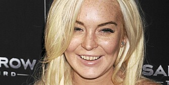 LIKE BLID: Lindsay Lohan på premiere - med gule tenner og utsikter til en ubetinget dom neste uke.
