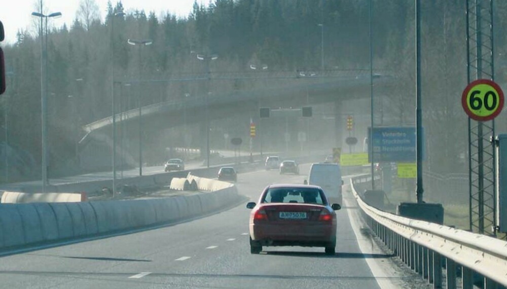 TREGT: Ifølge Opplysningsrådet for Veitrafikken er den gjennomsnittlige kjørehastighet på Norges viktigste veinett på 65,9 km/t. FOTO: OFV