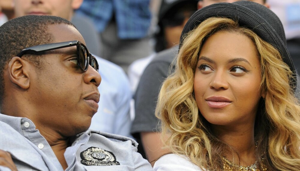 KLAR FOR NUMMER TO: Jay-Z og Beyonce sender hverandre ømme blikk. Stjerneparet skal være rede til å lage en baby til.