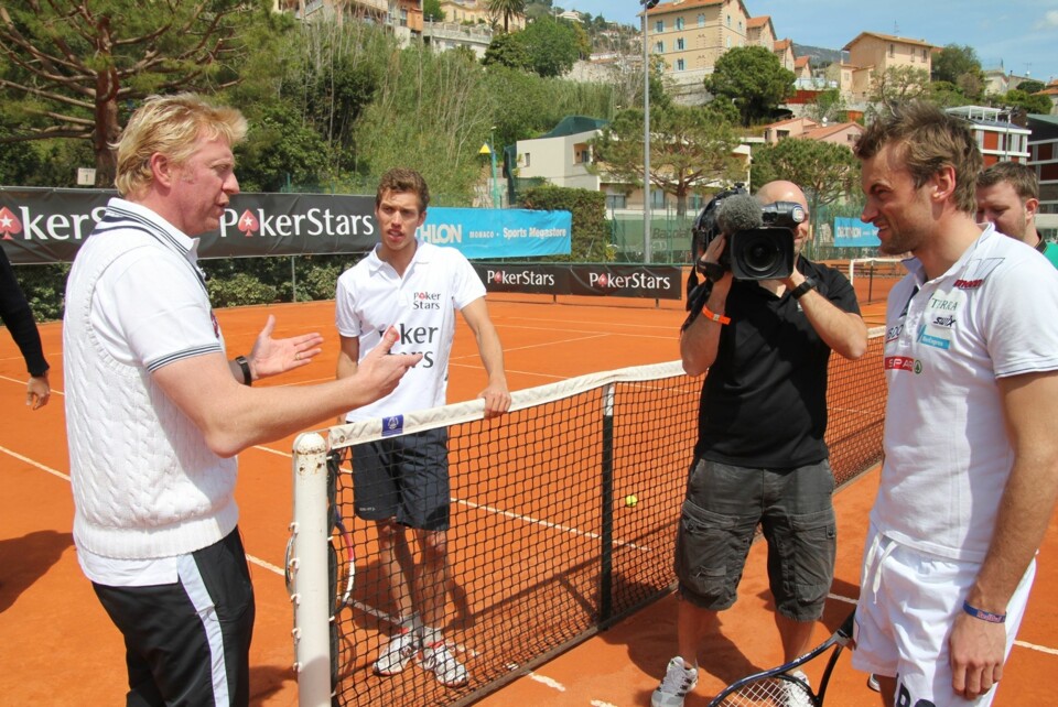 FIRST CLASS: Man kan knapt be om en bedre læremester. Boris Becker forretter om do's and dont's in the noble art of tennis.