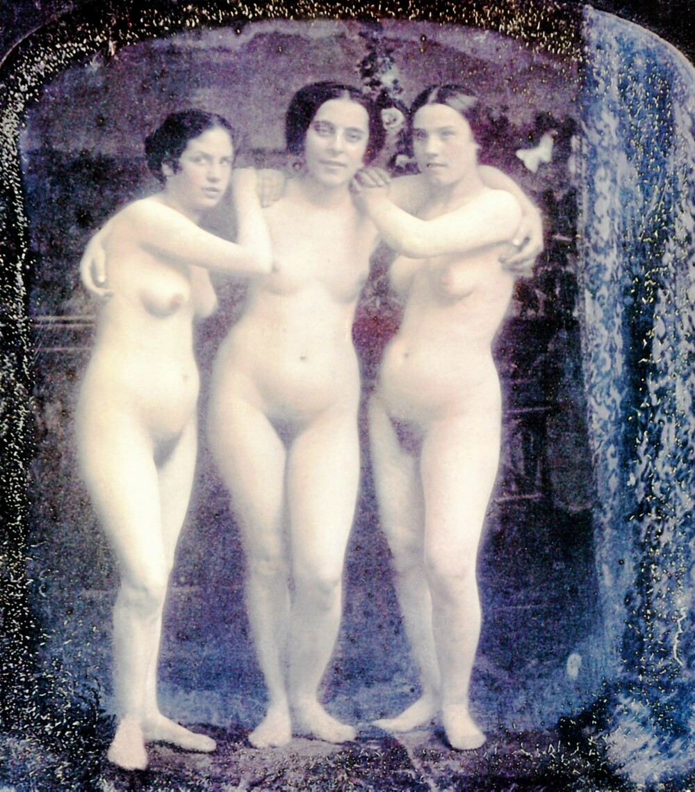 Trippel: Nok et daguerrotypi kolorert for hånd. Bildene var i starten kostbare og kun for øynene til de velstående i den franske sosieteten.
