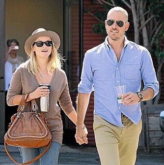 BLIR FORELDRE: Reese Witherspoon og ekte­mannen Jim Toth venter barn i løpet av høsten.
